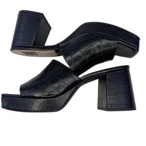 Dolce Vita Marsha Heels Noir‎ Embossed square toe mules. 3 inch heel. Size 9.5